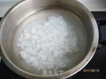 Make Soup and ham congee step 1