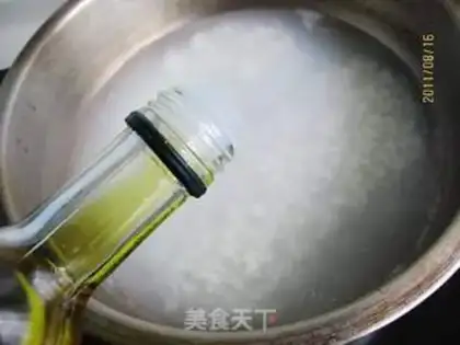 Make Soup and ham congee step 2