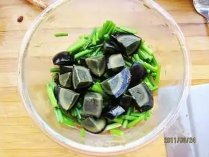 Make The moss with eggs step 2