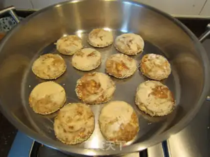 Make Pretzel sauce. Chessies step 15