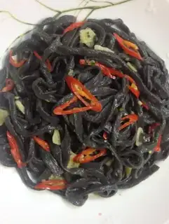 Make Garlic black pearl noodles step 16