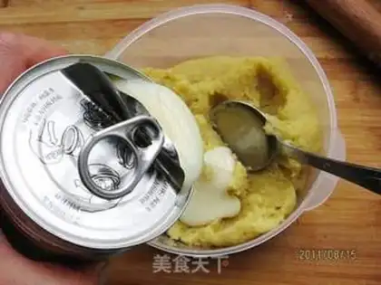 Make Coconut potato ball step 2
