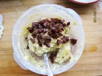 Make Coconut potato ball step 3