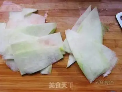 Make Precious melon Pizza step 1