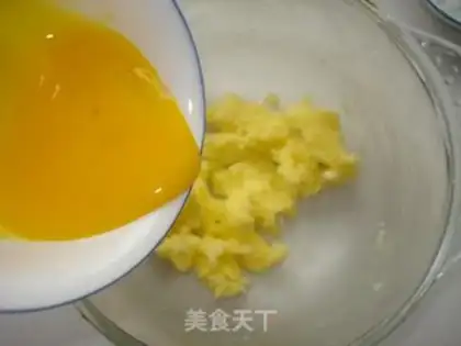 Make Gold coconut ball step 2