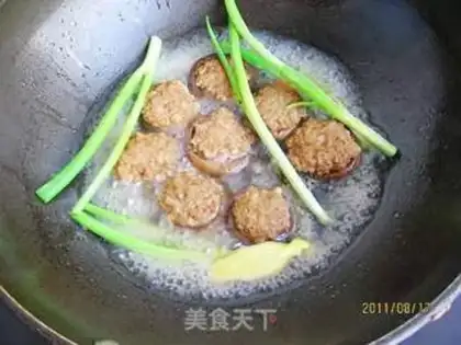 Make Fried mushroom meatballs step 5