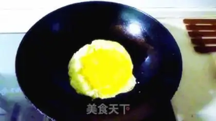 Make Garlic egg fried meat step 1