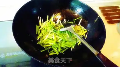 Make Garlic egg fried meat step 3
