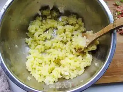 Make Onion ham mashed potatoes step 0
