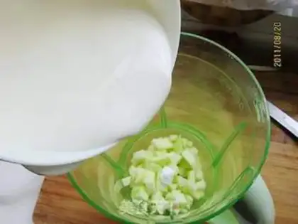Make Yogurt apple juice step 2
