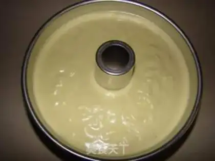 Make Christmas strawberry cake step 11