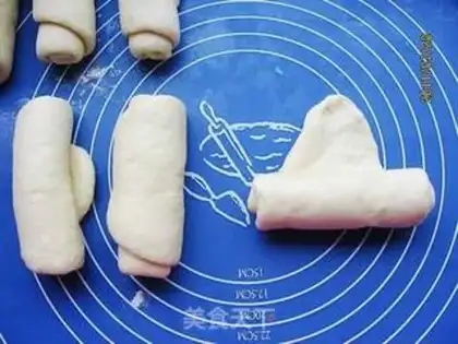 Make A little flower bread step 4