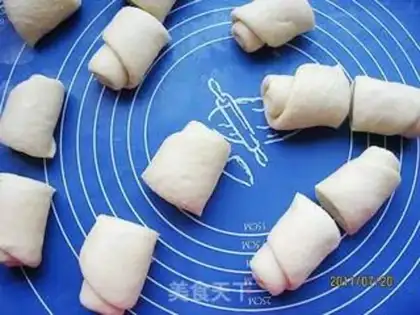 Make A little flower bread step 5