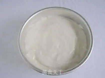 Make Snow strawberry garden cake step 5