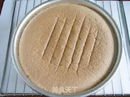 Make Snow strawberry garden cake step 6