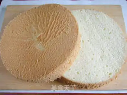 Make Snow strawberry garden cake step 11