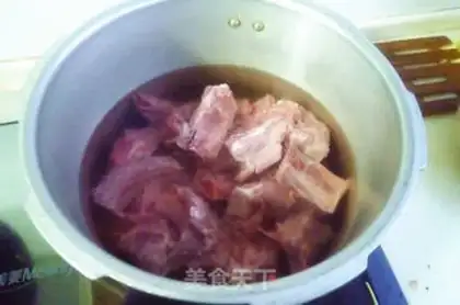 Make Sour stew ribs step 1