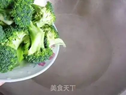 Make ♪ Burn the broccoli ♪ step 4
