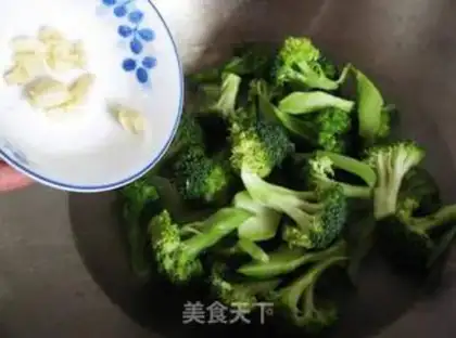 Make ♪ Burn the broccoli ♪ step 5