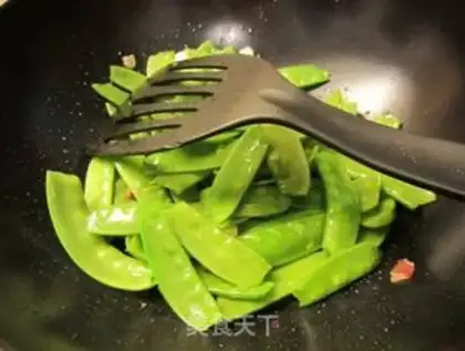 Make Garlic ham and Dutch beans step 2