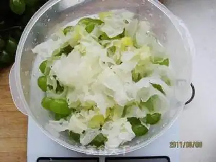 Make Grape silver ear juice step 1
