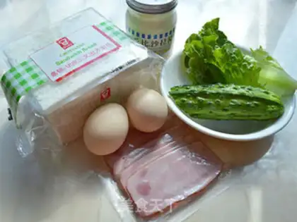 Make Eggskin toast step 0