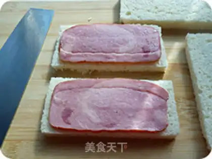 Make Eggskin toast step 3