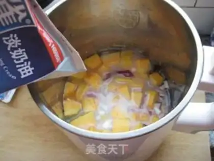 Make Onion pumpkin corn soup step 2