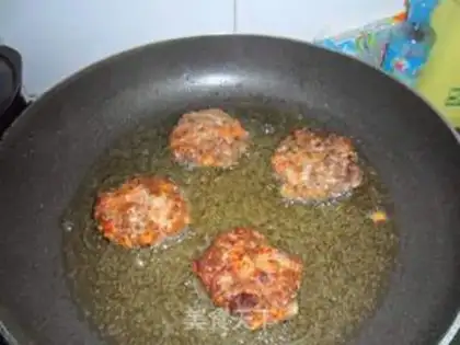 Make Mini burgers step 1