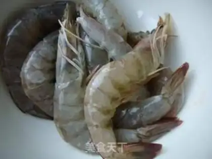 Make Shrimp porridge step 1