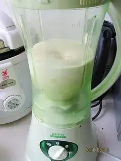 Make Banana shake step 4