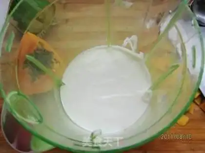Make A papaya milkshake step 2