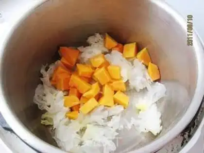 Make Silver-eared papaya step 3