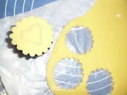 Make Glass heart cookies step 9