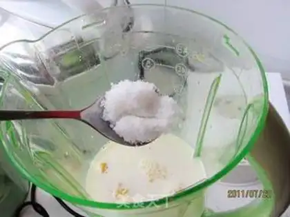 Make Mango shake step 3