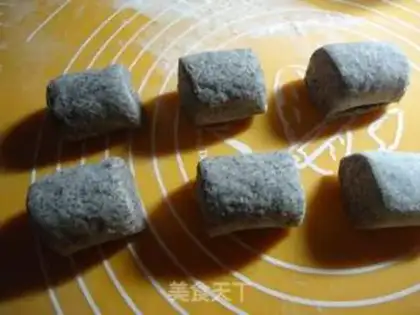 Make Black rice knife cut the buns step 8