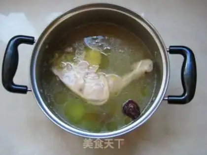 Make Chicken leg and soup pan step 1