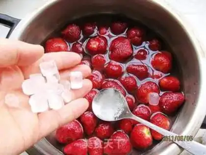 Make Sugar Strawberry step 2