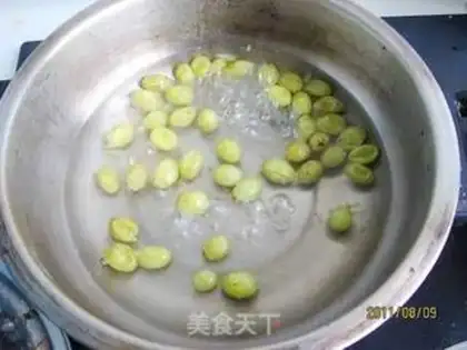 Make The raisin with silver ears step 3