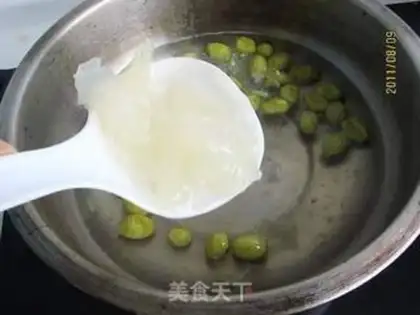 Make The raisin with silver ears step 4