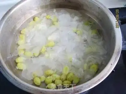 Make The raisin with silver ears step 5