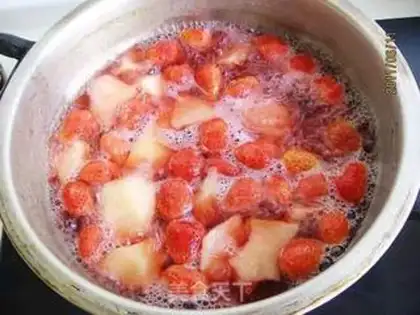 Make Strawberry pear step 4
