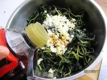 Make Garlic pickles step 3