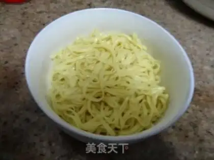 Make Shrimp noodles step 2