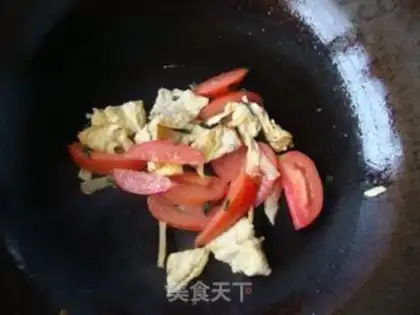 Make Tomato egg noodles step 4