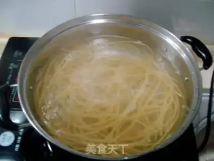 Make Fried pickle garlic pasta step 5