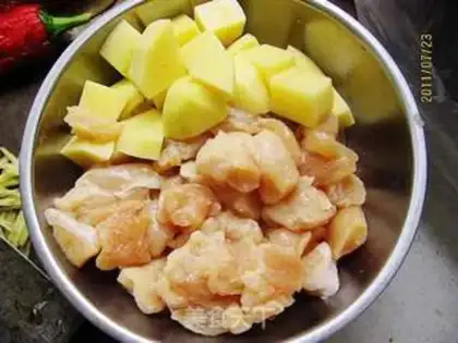 Make Potato chicken step 0