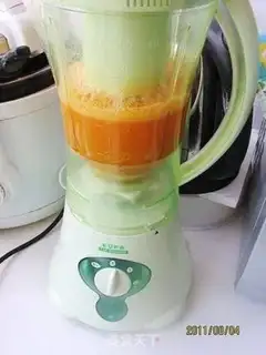 Make Carrot apple juice step 3