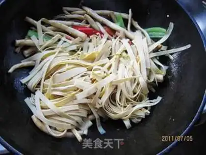 Make Tea mushrooms, bean skin step 4