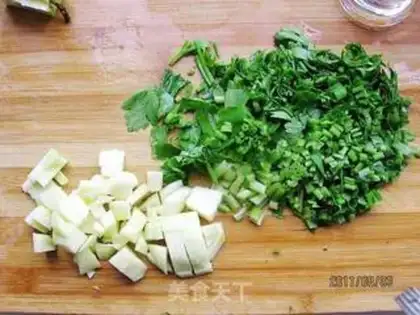 Make Celery apple juice step 1